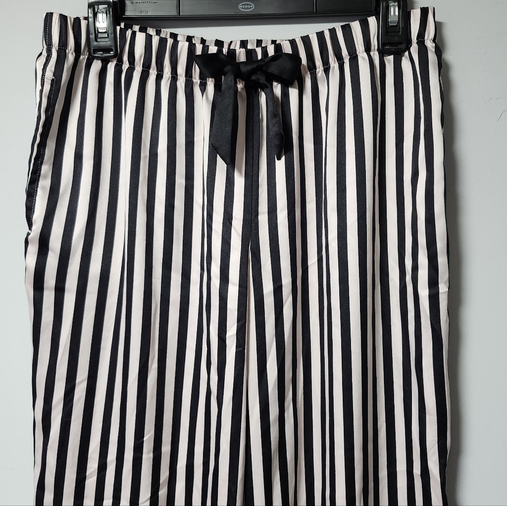 Victoria Secret Black PInk Stripe Satin Lounge Pajama Pants M - Picture 3 of 4